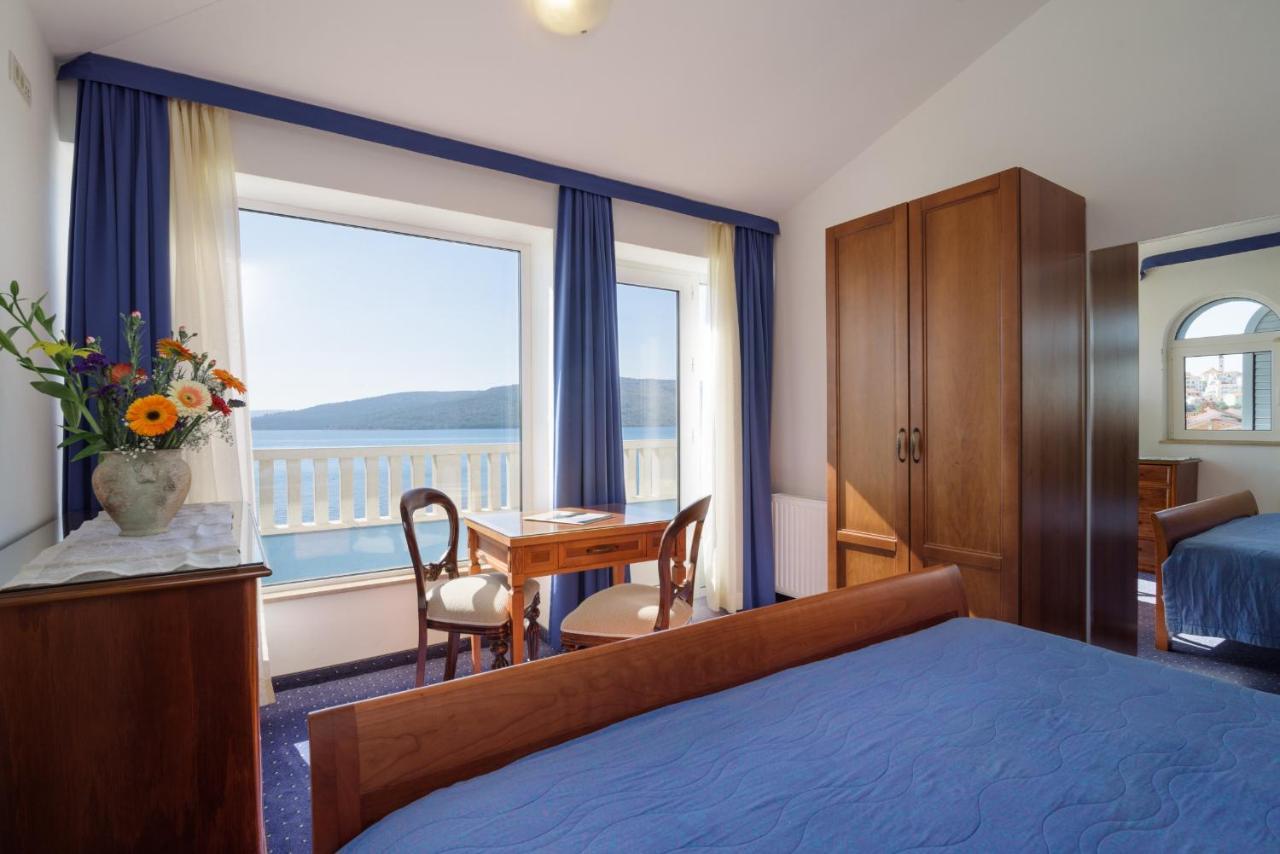 Villa Mediterana Seget Vranjica Eksteriør bilde
