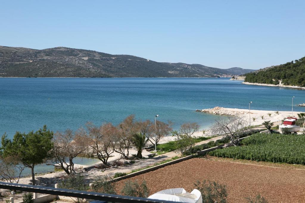 Villa Mediterana Seget Vranjica Rom bilde