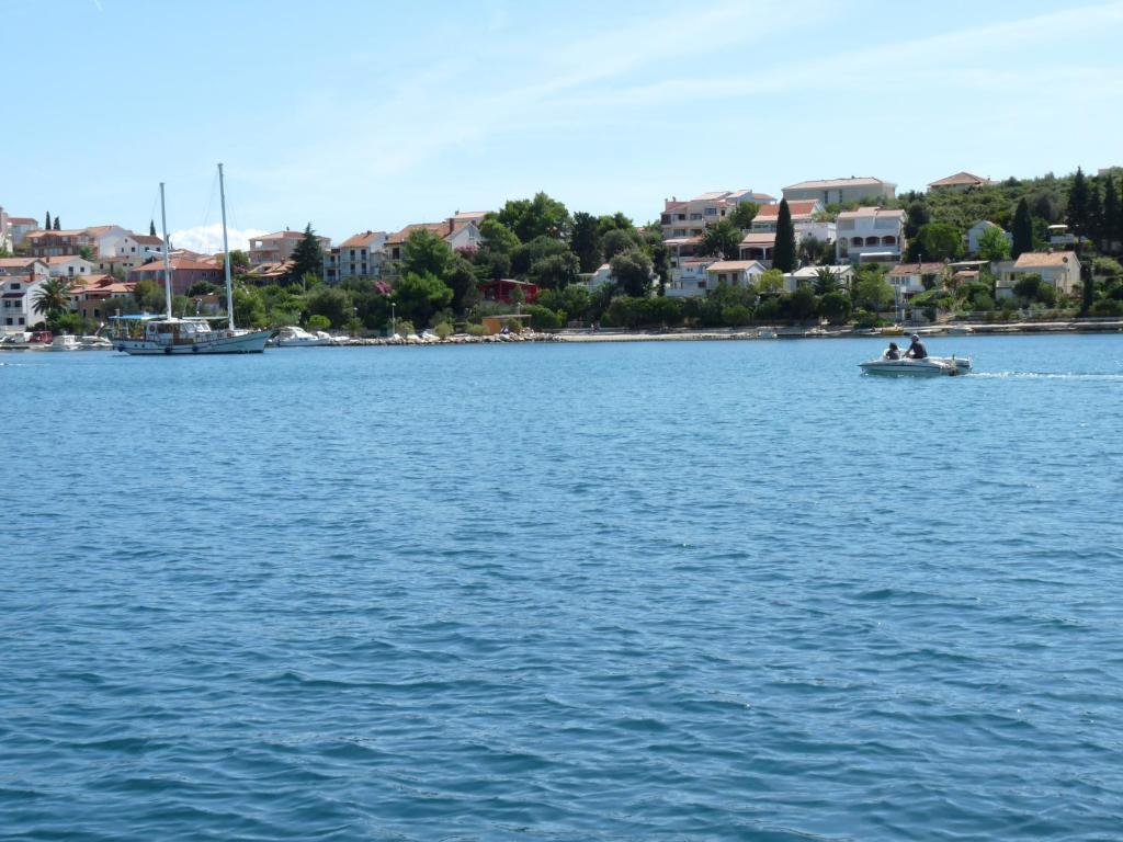 Villa Mediterana Seget Vranjica Eksteriør bilde