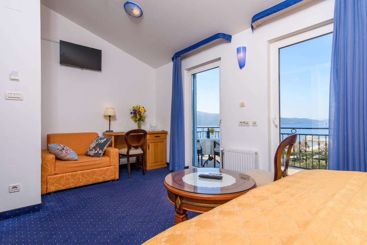 Villa Mediterana Seget Vranjica Eksteriør bilde