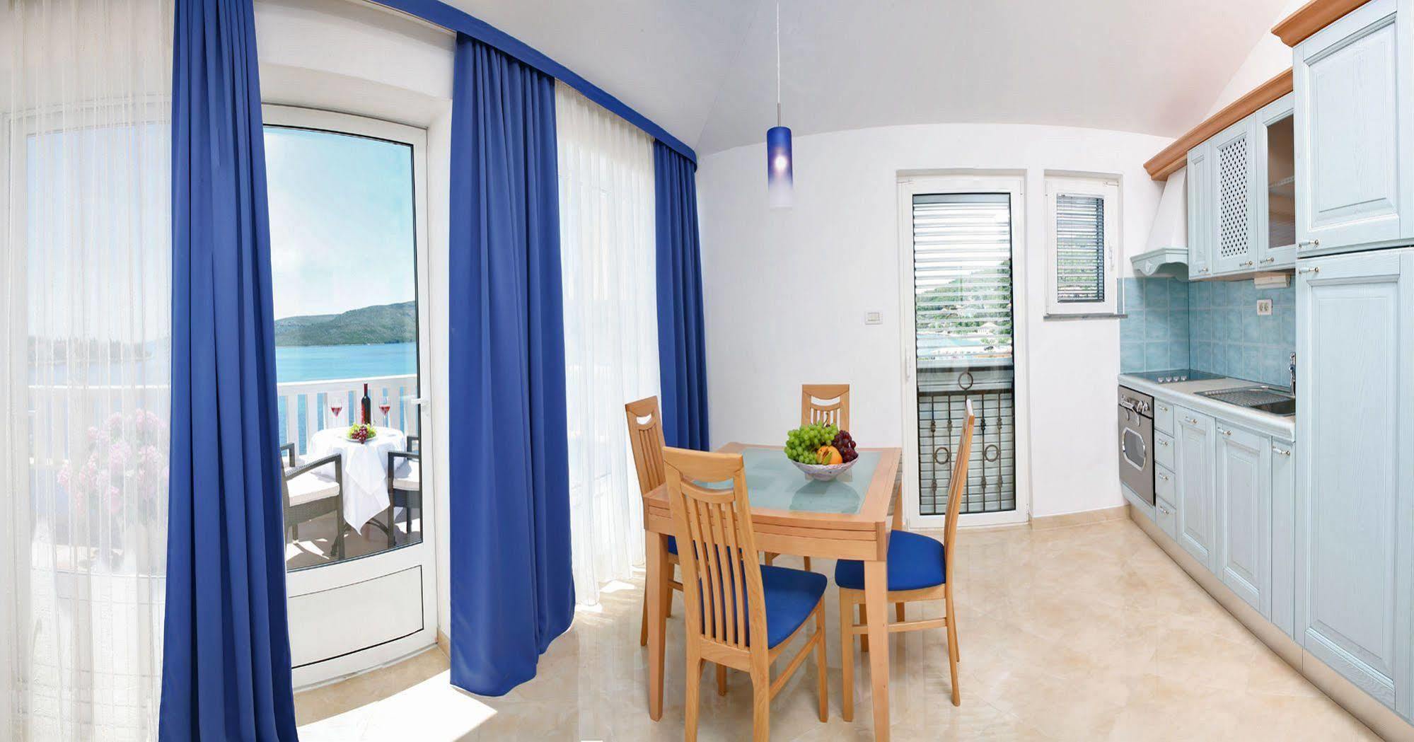 Villa Mediterana Seget Vranjica Eksteriør bilde