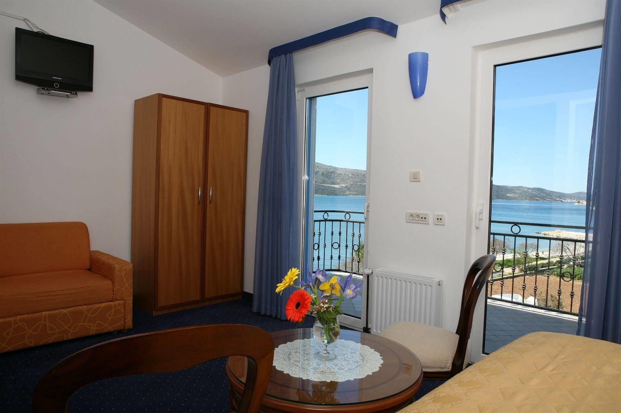Villa Mediterana Seget Vranjica Eksteriør bilde