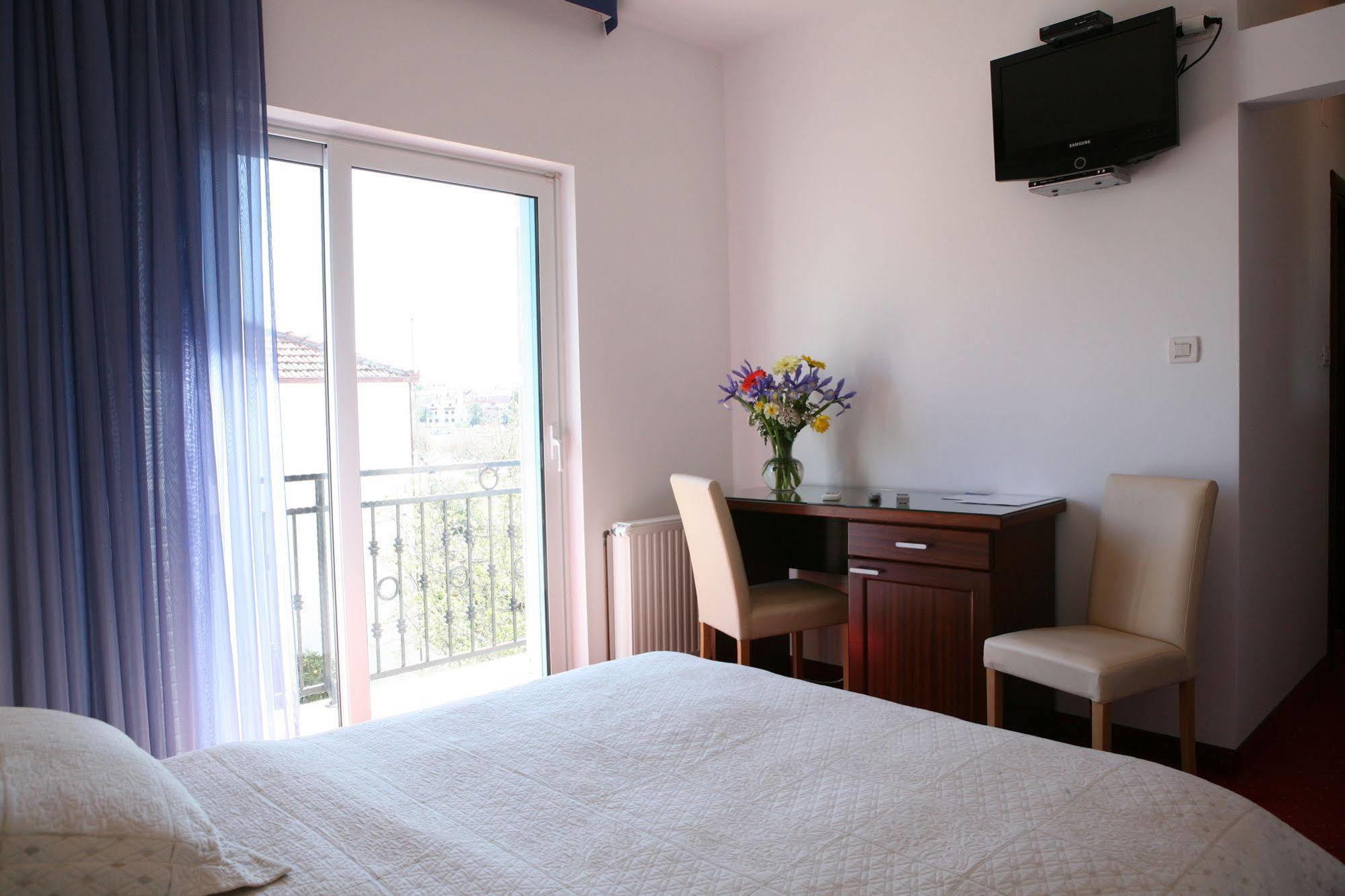 Villa Mediterana Seget Vranjica Eksteriør bilde